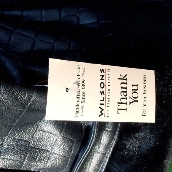 Wilson's Medium Black Leather Woman's Jacket - Picture 4 of 8